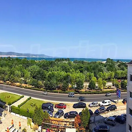 Apart Breeze Slantchev Briag
